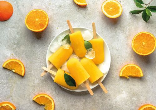 Pomarańczowe lody na patyku
