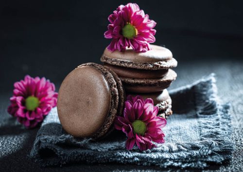 Chocolate macarons